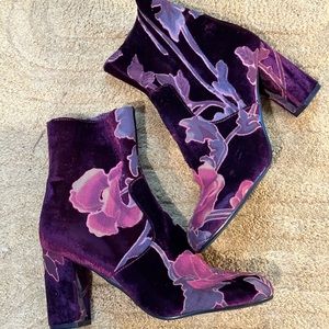 Steve Madden | Burgundy Burnout Velvet Heeled Ankle Boots